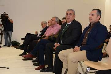 Los acusados en el banquillo, frente al tribunal (Foto Daniel Ojeda)