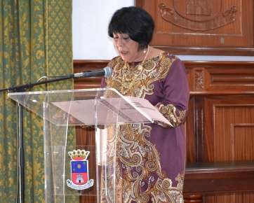 Guadalupe Santana durante la lectura del manifiesto (Foto TA)