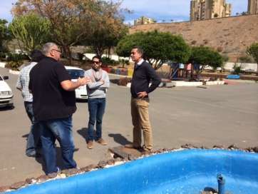 Héctor Suárez y Mario Torres junto a Suso Santana durante el recorrido (Foto TA)