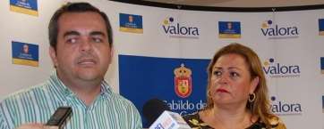 La alcaldesa y el coordinador de Economía y Hacienda, Darío López, en una imagen de archivo (Foto TA)