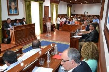 Un momento del Pleno de este martes (Foto TA)