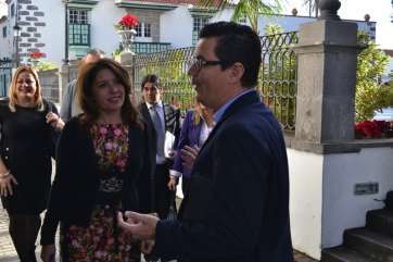 Pablo Rodríguez y la portavoz de NC, Carmen Hernández (Foto TA)