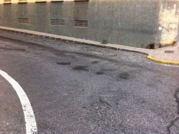 Estado del asfalto en Caserones Altos 