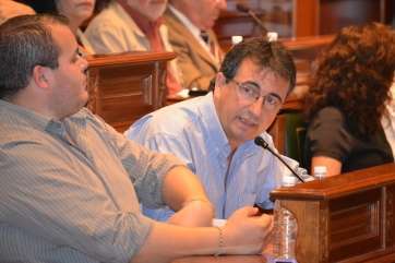 Juan Francisco Artiles (d), concejal y portavoz de Más por Telde (Foto TA)
