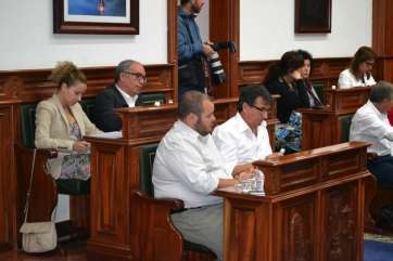 Concejales de laa oposición durante el Pleno de este lunes (Foto TA)