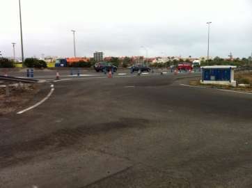 Vial de salida del barrio de Marpequeña hacia la GC-1 (Foto TA)