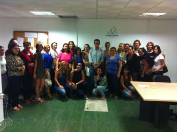 Rodríguez junto al grupo de mujeres (Foto TA)