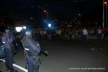 Agentes de la UIP en el sector de El Cubillo (Foto Francisco Javier Santana)