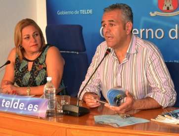 Mari Carmen Castellano (i) y Francisco López (d) (Foto TA)