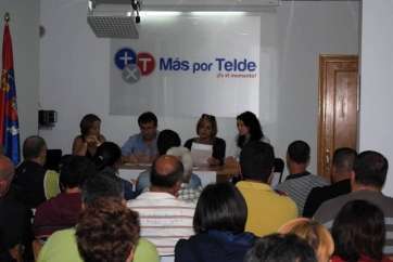 Momento de la reunión de anoche en la sede de Más por Telde (Foto TA)