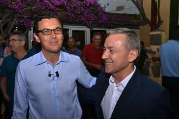 Pablo Rodríguez en la presentación de su candidatura junto a Rivero (Foto TA)