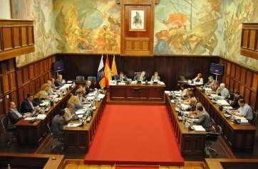 Imagen de archivo de un Pleno del Cabildo (Foto TA)
