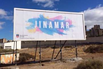 Una de las cuatro vallas instaladas en Jinámar (Foto TA)