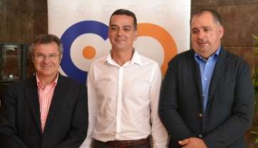 Juan Martel, Ignacio González y Mario Torres minutos antes de la rueda de prensa (Foto TA)
