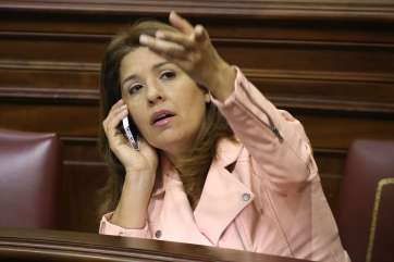 La teldense Carmen Hernández, en el Parlamento canario (Foto Acfi Press)