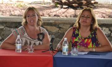 La alcaldesa y la concejala de Desarrollo Local, este martes en Telde (Foto Daniel Ojeda)