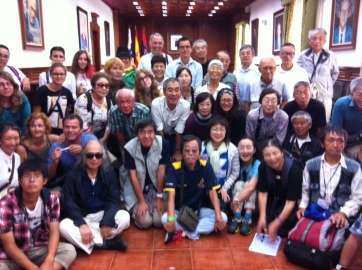 La delegación con el alcalde en funciones, en el salón de Plenos de Telde (Foto TA)