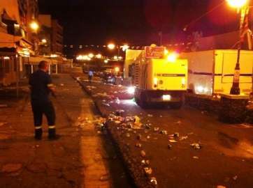 La limpieza comenzó a las 5 de la madrugada (Foto TA)