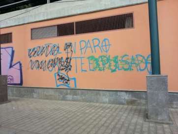 Grafitis en los muros del parque urbano de San Juan (Foto TA)
