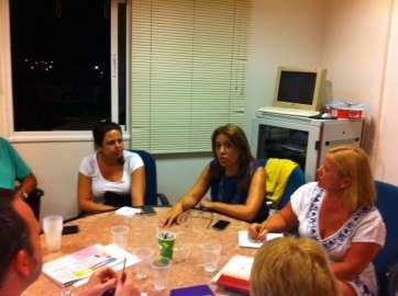 Un momento de la reunión entre miembros de NC y empresarios (Foto TA)