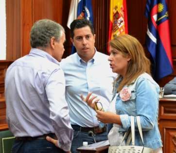 Los dos ediles socialistas (Foto TA)