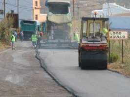 Obras de asfaltado en Telde (Foto TA)