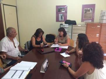 La concejala Gloria Cabrera expone el IV Plan de Igualdad de Telde ante los sindicatos con representación en el Ayuntamiento (Foto TA)