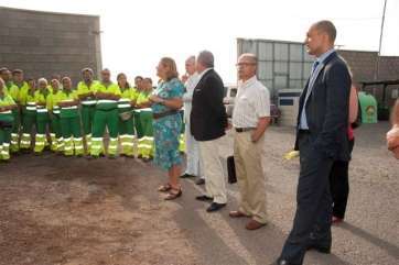 Imagen de archivo de una visita de la alcaldesa a instalaciones del servicio (Foto TA)