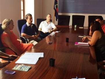 Momento del encuentro con empresarios (Foto TA)