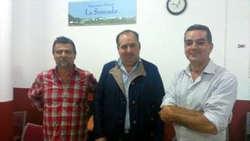 Martel y Torres junto al presidente del colectivo (Foto TA)