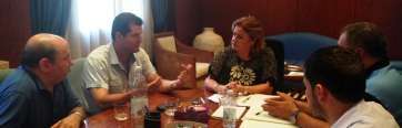 Reunión de la alcaldesa y concejales con taxistas de Telde (Foto TA)