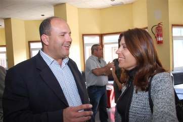 Agustín Arencibia y la concejala y candidata a la Alcaldía por NC, Carmen Hernández (Foto TA)