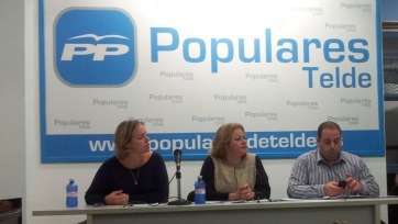 La reunión de los populares se celebró en la sede del partido en la calle de El Roque (Foto TA)