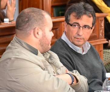 Los dos ediles de Más por Telde, en el último Pleno (Foto TA)