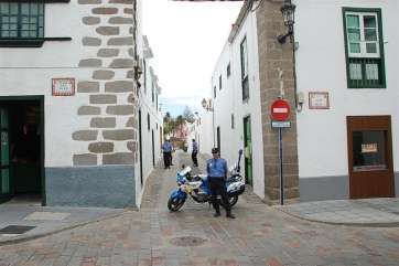 Imagen de archivo de agentes de la Policía Local de Telde (Foto TA)