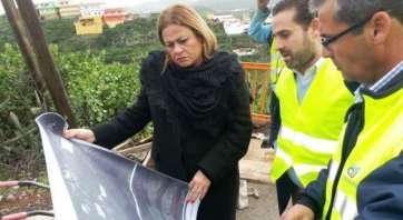 La alcaldesa y el gerente de Aguas de Telde supervisan las obras en ejecución (Foto TA)