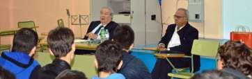 Jerónimo Saavedra estuvo la pasada semana en Telde dando una charla en el IES Casas Nuevas (Foto TA)
