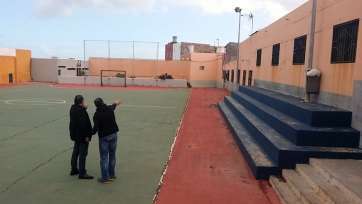 Los concejales centristas Juan Martel y Mario Torres visitaron el barrio de La Majadilla (Foto TA)
