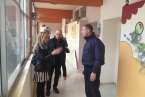 Visita y reunión del PP con la Asociación Benéfica Ya Era Hora (Foto TA)