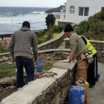Trabajos en el paseo de Playa del Hombre (Foto TA)