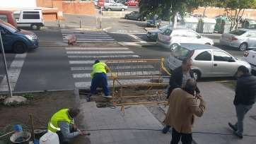 Trabajos en la cale de Fernando Sagaseta, en el Valle de Jinámar (Foto TA)