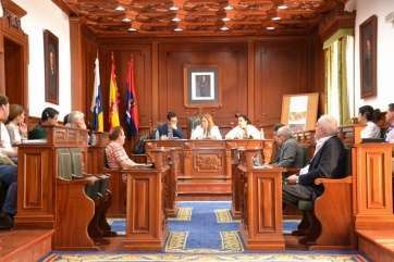 Un momento de la reunión, este viernes (Foto TA)