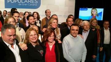 Castellano, con los candidatos a los Ayuntamientos de Gran Canaria (Foto TA)