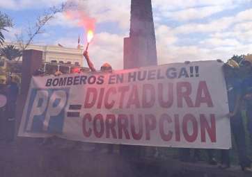 Imagen de una protesta anterior de los bomberos del Consorcio de Emergencias de Gran Canaria (Foto TA)