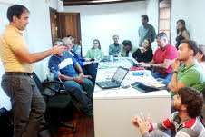 Reunión del equipo electoral de Podemos (Foto TA)