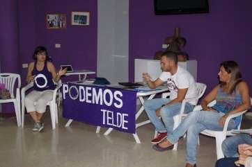 Imagen de archivo de una reunión de Podemos de Telde (Foto TA)