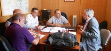 Imagen de archivo de la reunión de Olarte con centristas de Telde, en julio del pasado año.  En ella figura Mario Torres, que no participa de las negociaciones en curso (Foto TA)