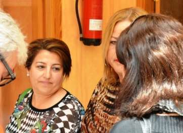 Paloma Goig, junto a la alcaldesa, hoy en las oficinas municipales de San Juan (Foto TA)