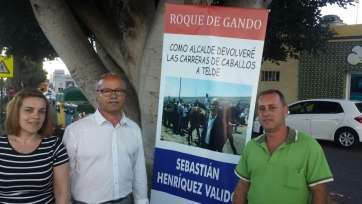 Chano Henríquez, este viernes en Valsequillo junto a otros miembros de Roque de Gando (Foto TA)