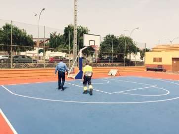 El concejal Juan Martel supervisa los últimos trabajos (Foto TA)